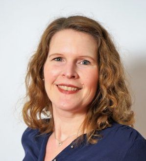 Frau Sabine Deicke